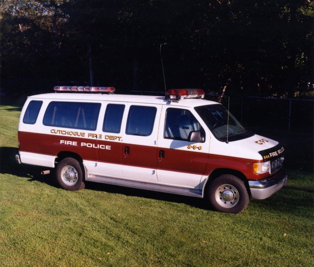 856 -1995 Ford Fire Police Van